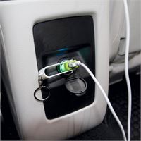 PORTACHIAVI CON ADATTATORE PER AUTO